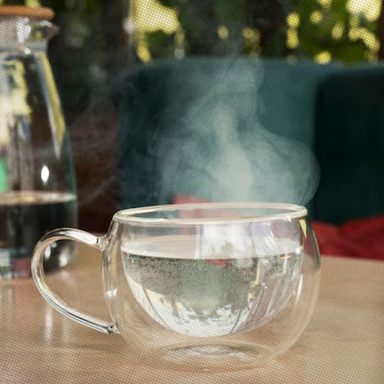 10 health benefits of drinking hot water every morning