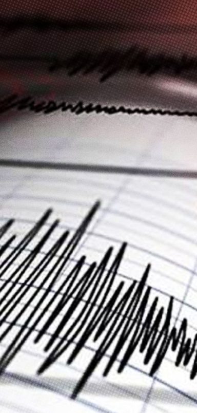 What warning do recent earthquake epicentres near Dhaka carry?