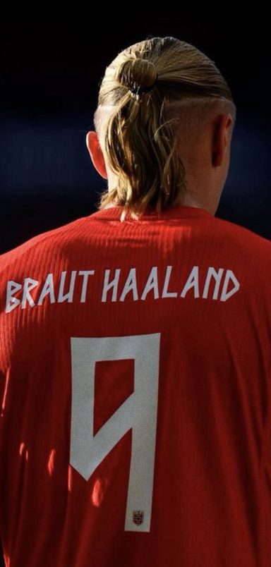 Why does Haaland wear 'Braut Haaland' for Norway?