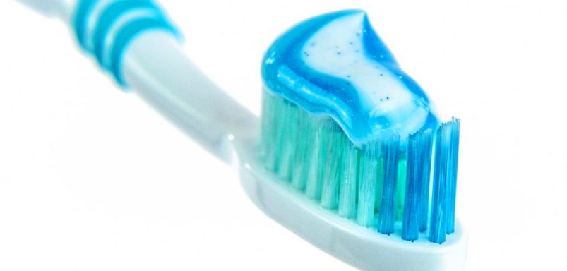 26 toothpastes with the highest microplastic content in Bangladesh