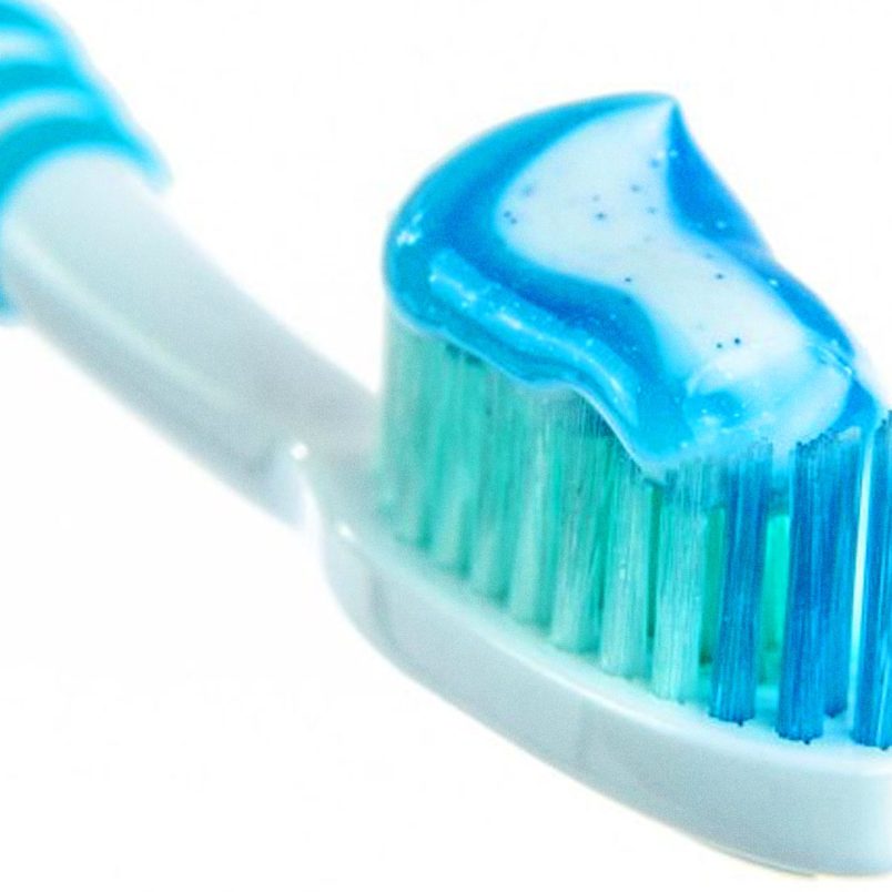 26 toothpastes with the highest microplastic content in Bangladesh