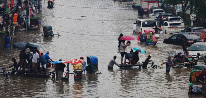5 hidden dangers of walking through floodwater in Dhaka