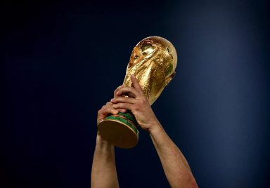 Which captains lifted the FIFA World Cup trophy at the youngest age?