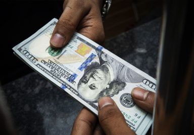 Why is the dollar rate rising again?