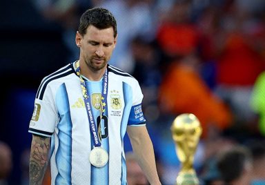 Why do footballers refuse to wear silver medals?