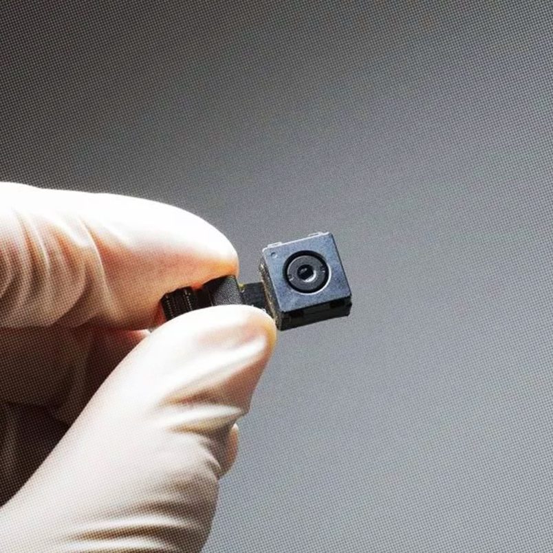 5 ways to check for hidden cameras in your hotel room