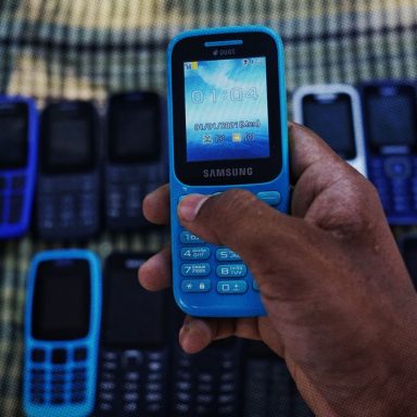 Can 7 crore users make the switch from button phones to smartphones?