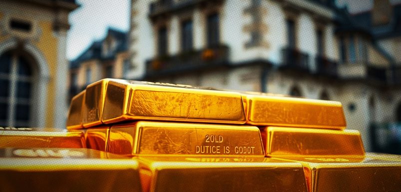 Why are European countries removing gold from the United States?