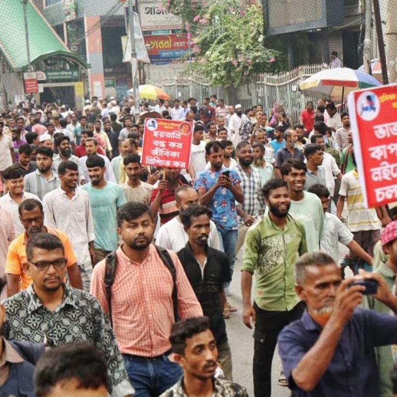 What are the demands behind the auto-rickshaw drivers’ street protest?