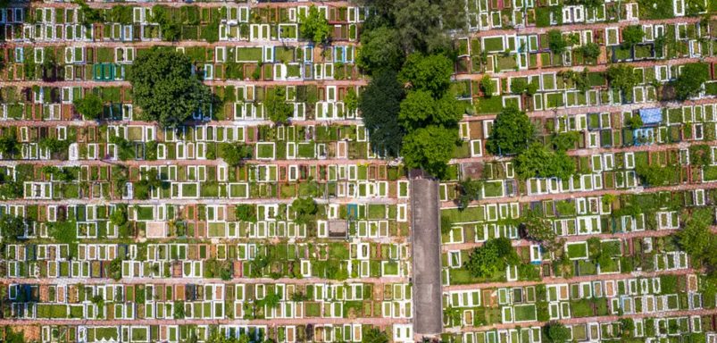 How much does it cost to bury a loved one at Dhaka's graveyards?