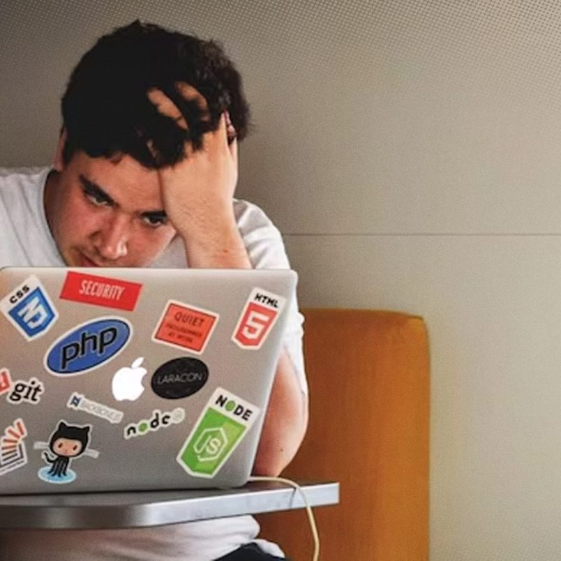 Top 5 challenges you face while studying abroad